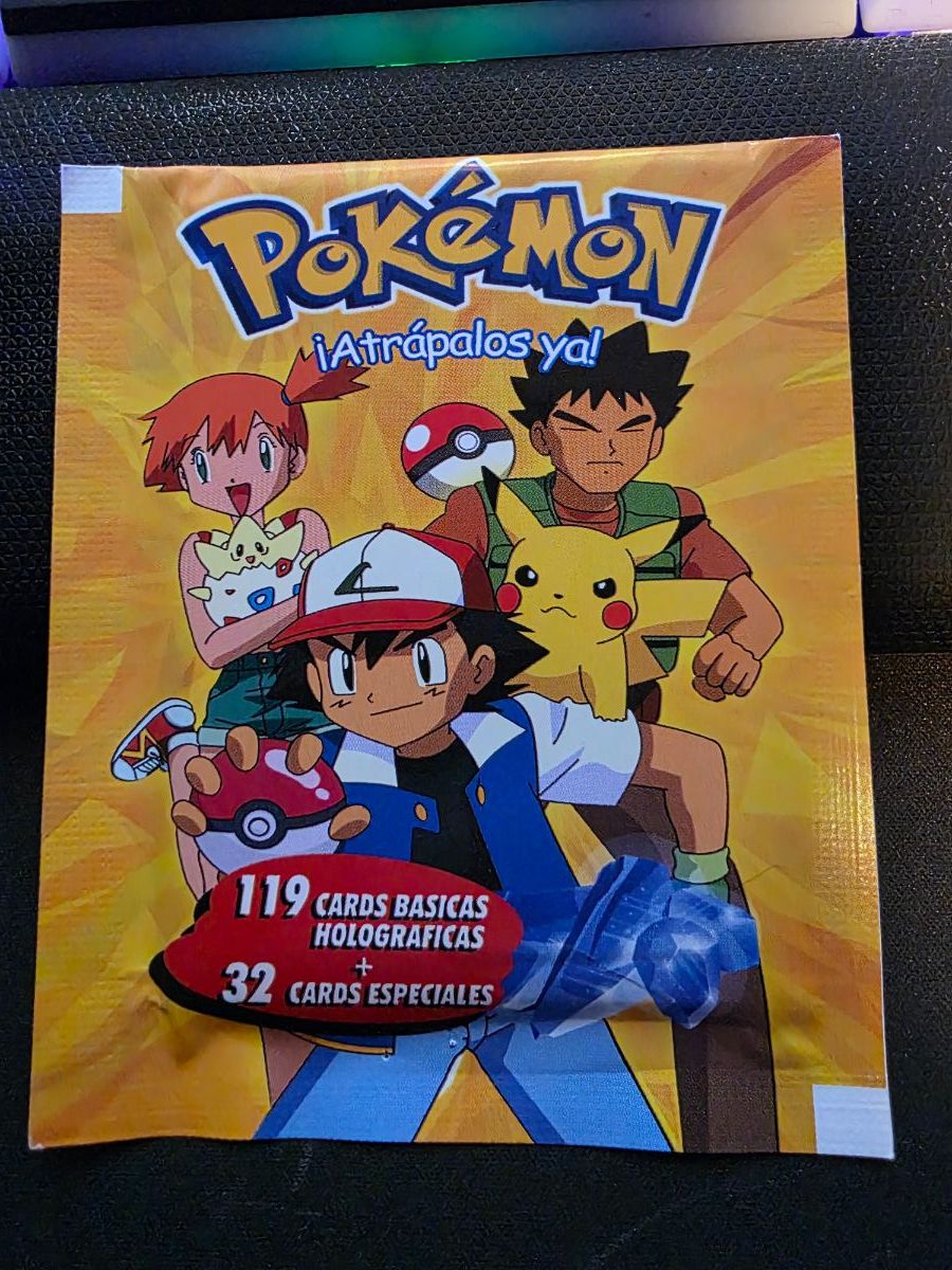 pokemon atrapalos ya cards Pokemon Pokedex Sticker Pack (Red) - 5 Stickers + 1 Card, Spanish