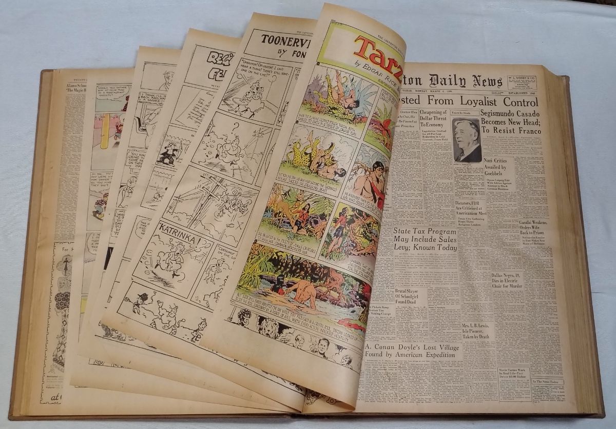 61 UNCUT 1939 TEXAS NEWSPAPERS BOUND IN A LIBRARY VOLUME SEE VIDEO WITH ...